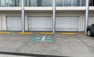 EDIFICIO COMERCIAL EN RENTA POR PISOS EN TOLUCA SOBRE LAS TORRES. GRAN UBICACIÓN