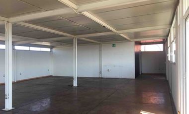 EDIFICIO COMERCIAL EN RENTA POR PISOS EN TOLUCA SOBRE LAS TORRES. GRAN UBICACIÓN