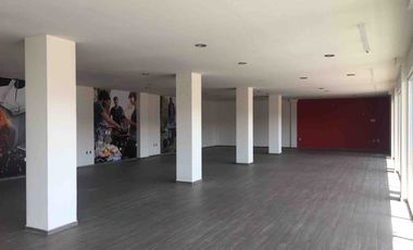 EDIFICIO COMERCIAL EN RENTA POR PISOS EN TOLUCA SOBRE LAS TORRES. GRAN UBICACIÓN
