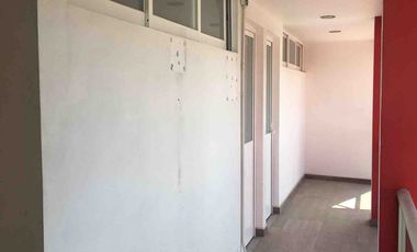 EDIFICIO COMERCIAL EN RENTA POR PISOS EN TOLUCA SOBRE LAS TORRES. GRAN UBICACIÓN