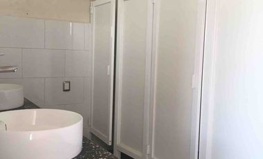 EDIFICIO COMERCIAL EN RENTA POR PISOS EN TOLUCA SOBRE LAS TORRES. GRAN UBICACIÓN