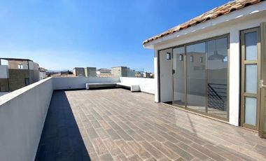 CASA EN VENTA EN EXCLUSIVO CONDADO DEL VALLE METEPEC EXCELENTE ESTADO