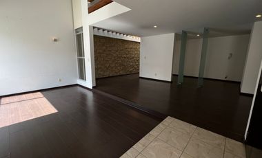 EXTRAORDINARIA CASA EN RENTA EN AV ESTADO DE MEXICO METEPEC