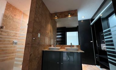 EXTRAORDINARIA CASA EN RENTA EN AV ESTADO DE MEXICO METEPEC