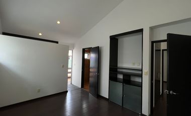 EXTRAORDINARIA CASA EN RENTA EN AV ESTADO DE MEXICO METEPEC