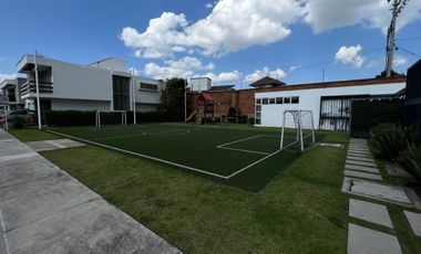 EXTRAORDINARIA CASA EN RENTA EN AV ESTADO DE MEXICO METEPEC