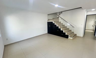 VENTA CASA SOLA AL SUR DE CUERNAVACA ALBERCA