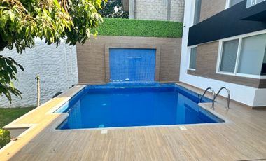 VENTA CASA SOLA AL SUR DE CUERNAVACA ALBERCA