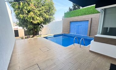 VENTA CASA SOLA AL SUR DE CUERNAVACA ALBERCA