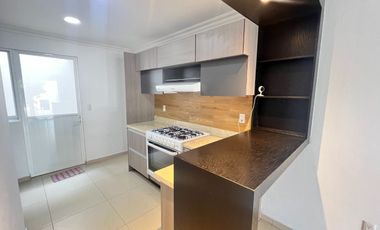 VENTA CASA SOLA AL SUR DE CUERNAVACA ALBERCA