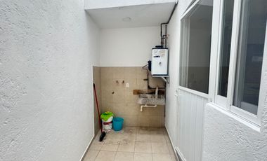 VENTA CASA SOLA AL SUR DE CUERNAVACA ALBERCA