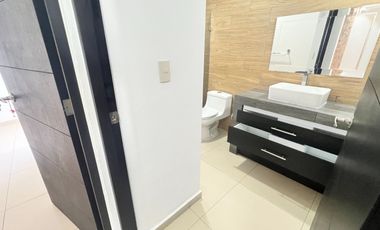 VENTA CASA SOLA AL SUR DE CUERNAVACA ALBERCA