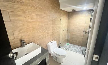 VENTA CASA SOLA AL SUR DE CUERNAVACA ALBERCA