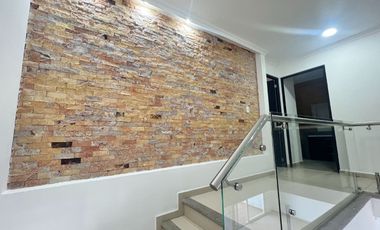 VENTA CASA SOLA AL SUR DE CUERNAVACA ALBERCA