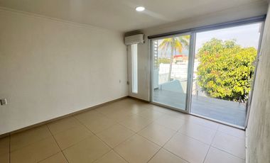 VENTA CASA SOLA AL SUR DE CUERNAVACA ALBERCA