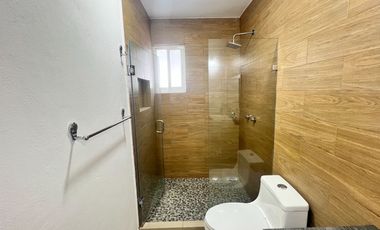 VENTA CASA SOLA AL SUR DE CUERNAVACA ALBERCA