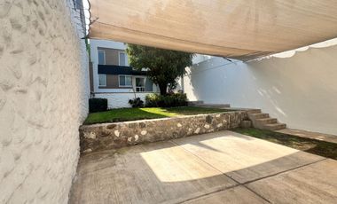 VENTA CASA SOLA AL SUR DE CUERNAVACA ALBERCA