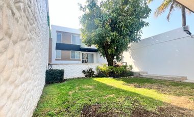 VENTA CASA SOLA AL SUR DE CUERNAVACA ALBERCA