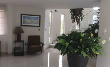 RESIDENCIA EN RENTA O VENTA EN VALLE DE ZAMARRERO. CASA CLUB. EXCLUSIVA