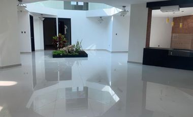 RESIDENCIA EN RENTA O VENTA EN VALLE DE ZAMARRERO. CASA CLUB. EXCLUSIVA