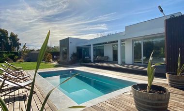 Casa en Venta 3D 3B, Centro de Isla de Maipo..!!