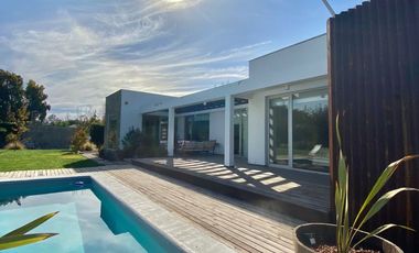 Casa en Venta 3D 3B, Centro de Isla de Maipo..!!