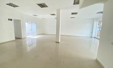 Local en arriendo en Granadillo.
