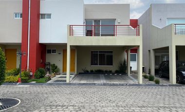 CASA EN RENTA EN METEPEC LOMAS DE LA ASUNCION EXCELENTE UBICACION SEGURIDAD