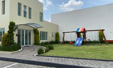 CASA EN RENTA EN METEPEC LOMAS DE LA ASUNCION EXCELENTE UBICACION SEGURIDAD