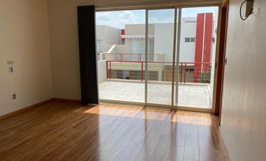 CASA EN RENTA EN METEPEC LOMAS DE LA ASUNCION EXCELENTE UBICACION SEGURIDAD