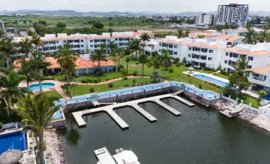 Departamento en Venta de 3 recamaras Marina El Cid, Mazatlan. Vive en el Cid