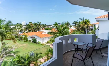 Departamento en Venta de 3 recamaras Marina El Cid, Mazatlan. Vive en el Cid