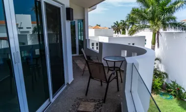Departamento en Venta de 3 recamaras Marina El Cid, Mazatlan. Vive en el Cid
