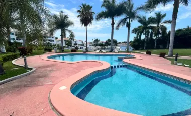 Departamento en Venta de 3 recamaras Marina El Cid, Mazatlan. Vive en el Cid