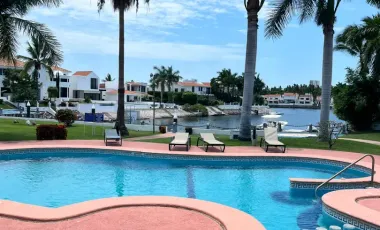 Departamento en Venta de 3 recamaras Marina El Cid, Mazatlan. Vive en el Cid