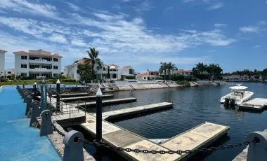 Departamento en Venta de 3 recamaras Marina El Cid, Mazatlan. Vive en el Cid