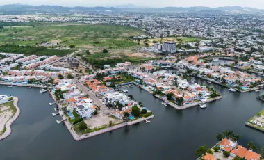 Departamento en Venta de 3 recamaras Marina El Cid, Mazatlan. Vive en el Cid
