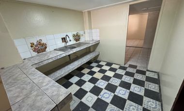 En venta casa rentera en francisco de Marcos entre Babahoyo y Lizardo Garcia.