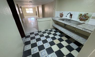 En venta casa rentera en francisco de Marcos entre Babahoyo y Lizardo Garcia.