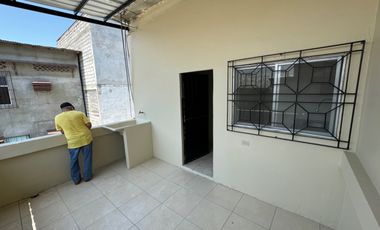 En venta casa rentera en francisco de Marcos entre Babahoyo y Lizardo Garcia.