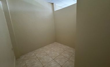 En venta casa rentera en francisco de Marcos entre Babahoyo y Lizardo Garcia.