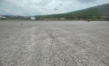 Terreno plano a 100 mts de Carretera 57, uso del suelo económico-industrial