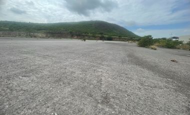 Terreno plano a 100 mts de Carretera 57, uso del suelo económico-industrial