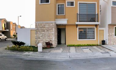 SE ALQUILA CASA AMUEBLADA EN MALLORCA VILLAGE