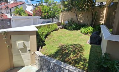 Casa 560 M2. + Terreno 500 M2.  (Urb. San Isidro)