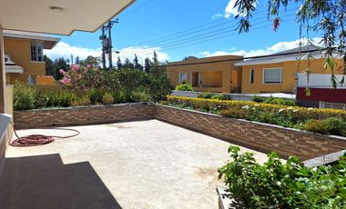 Casa 560 M2. + Terreno 500 M2.  (Urb. San Isidro)