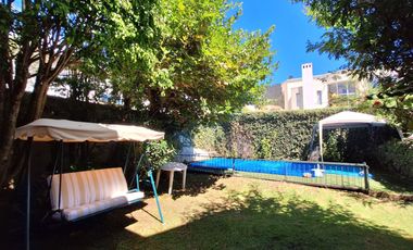 Casa 560 M2. + Terreno 500 M2.  (Urb. San Isidro)