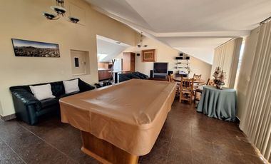 Casa 560 M2. + Terreno 500 M2.  (Urb. San Isidro)