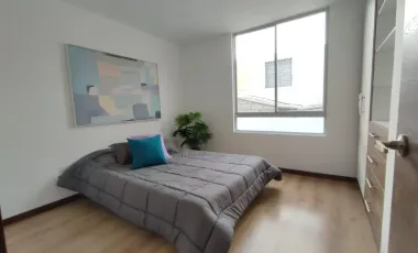 Amplias Casas en Venta de 110 m², 2 Parqueos en La Mitad del Mundo y Crédito Vip