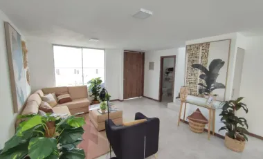 Amplias Casas en Venta de 110 m², 2 Parqueos en La Mitad del Mundo y Crédito Vip
